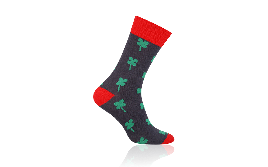 Socken Klee Grün auf Schwarz mit Rot